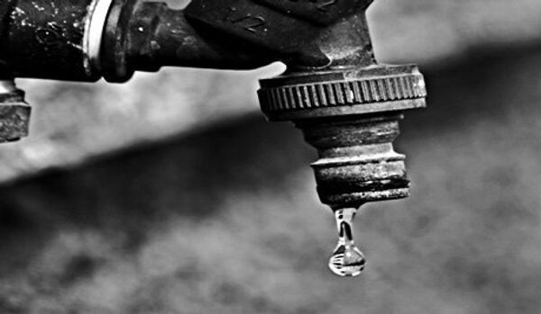 Géorgie: du pétrole coule des robinets d'eau à Batoumi (médias) - Sputnik Afrique