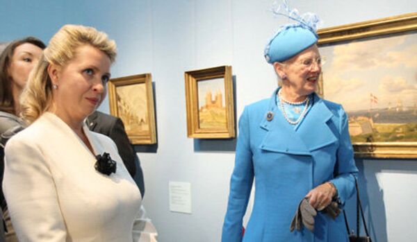 Svetlana Medvedeva et la reine Margrethe II au Musée des beaux-arts Pouchkine - Sputnik Afrique