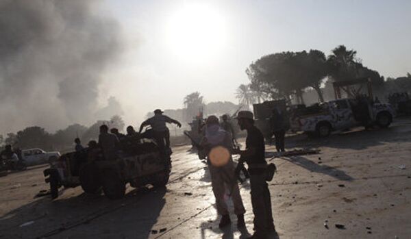 Les troupes du Conseil national de transition de Libye sont entrées dans la ville de Syrte défendue par les partisans de Kadhafi - Sputnik Afrique
