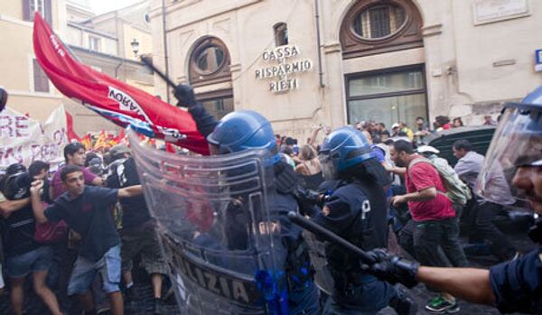 Rome: rassemblement des dizaines de milliers d'indignés - Sputnik Afrique