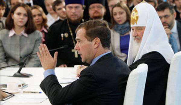 Medvedev visite l'exposition - forum Russie Orthodoxe - Sputnik Afrique