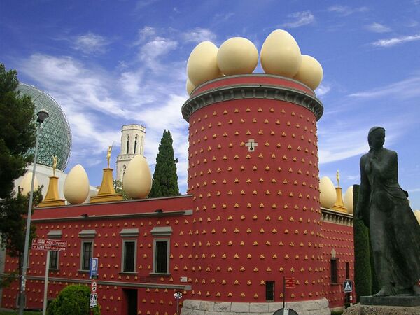 Le théâtre-musée Dali consacré au maitre du surréalisme se trouve dans la ville de Figeras, en Catalogne (Espagne). - Sputnik Afrique