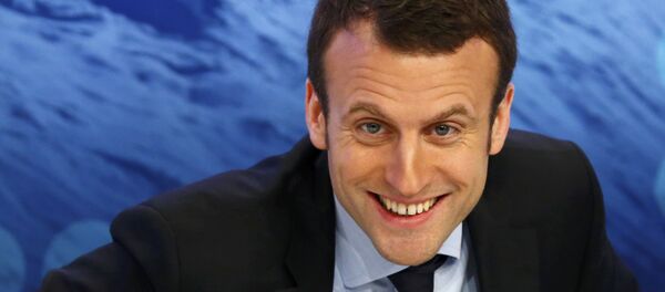 Le ministre de l'Economie français Emmanuel Macron assiste à la réunion annuelle du Forum économique mondial (WEF) à Davos, Suisse le 22 janvier, 2016 - Sputnik Afrique