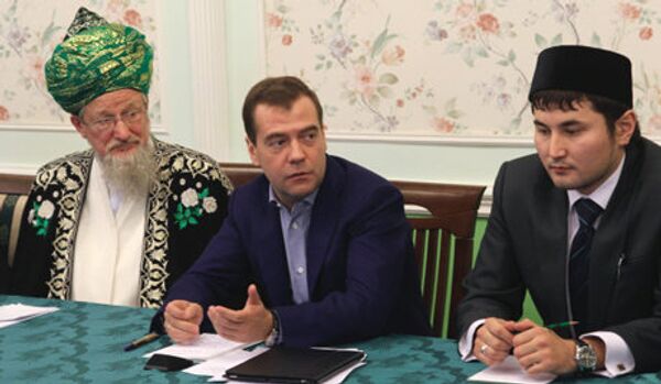 Lutte/extrémisme: Medvedev compte sur les religieux musulmans - Sputnik Afrique
