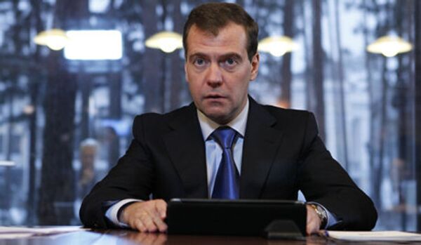 Medvedev appelle à des manifestations conformes à la législation - Sputnik Afrique