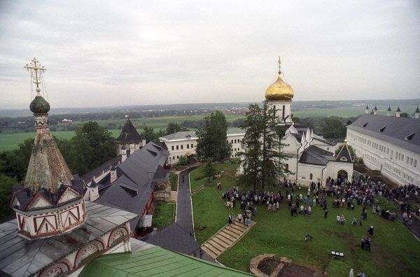 Le monastère de Savvino-Storojevski est sûrement la principale curiosité de la ville. Fondé en 1398, il se situe à 1,5 km à l’Ouest de la ville. - Sputnik Afrique
