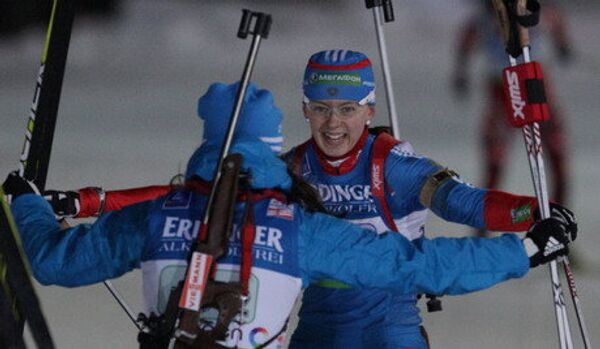 Biathlon : l’équipe de Russie féminine est médaillée d’or - Sputnik Afrique