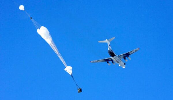 Les troupes aéroportées auront des nouveaux parachutes en 2013 - Sputnik Afrique