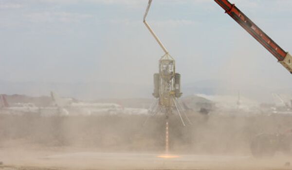 Etats-Unis: essais d'une fusée à décollage et atterrissage vertical - Sputnik Afrique