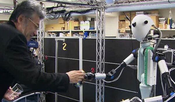Des scientifiques japonais ont créé un robot avec l’effet de réalité parallèle - Sputnik Afrique
