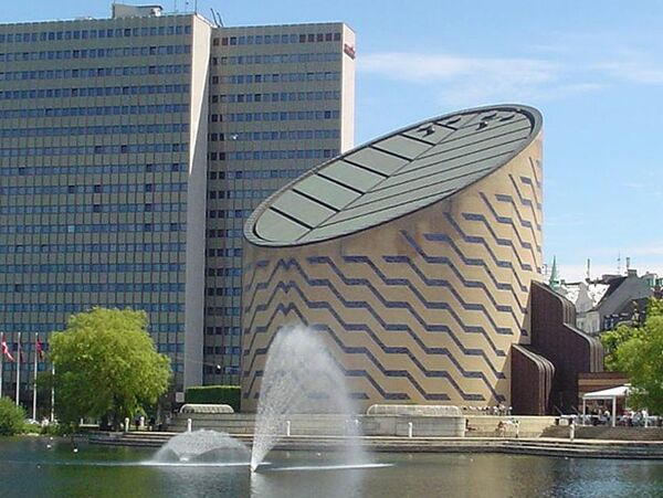 Sur la photo: le planétarium de Copenhague. Le bâtiment a été construit en 1988 sur les rives d'un lac artificiel qui se trouve le plus au sud de Copenhague. - Sputnik Afrique