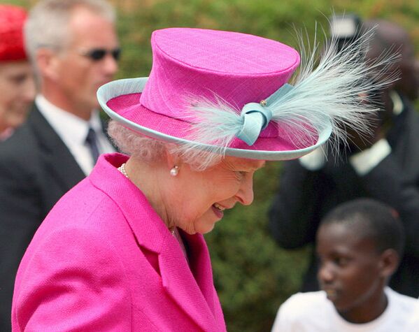 Les couleurs des tenues et des chapeaux d’Elizabeth II font les affaires des bookmakers - Sputnik Afrique