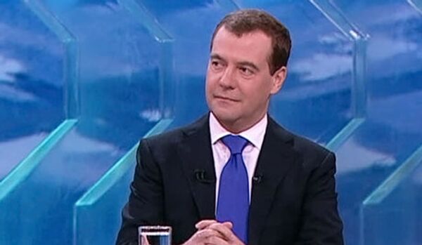 Medvedev se prononce pour la vente de chaines TV d'Etat - Sputnik Afrique