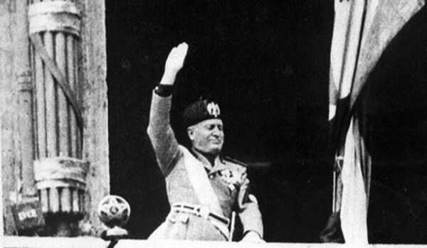 Italie : une plaque commémorative de Benito Mussolini dévoilée - Sputnik Afrique