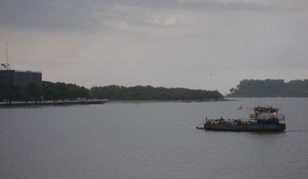 Inde : un ferry coule avec 250 passagers lors d'une tempête - Sputnik Afrique