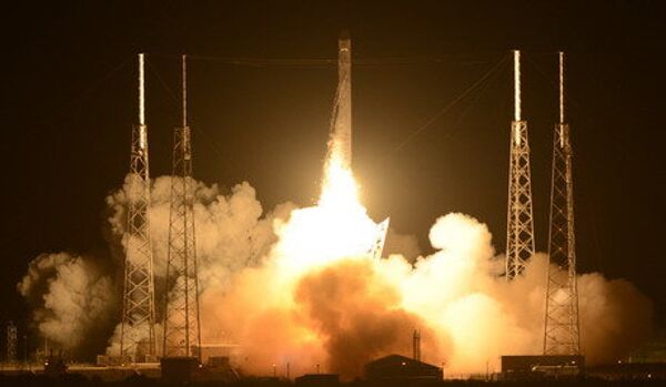 Le premier vaisseau spatial privé s’est amarré à l'ISS - Sputnik Afrique