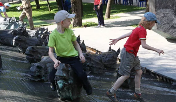 Vacances d’été : il faut garantir la sécurité des enfants (Medvedev) - Sputnik Afrique