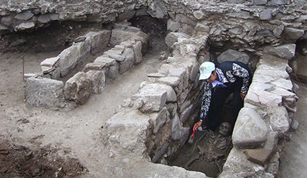 Bulgarie : des archéologues découvrent un tombeau d'un vampire - Sputnik Afrique