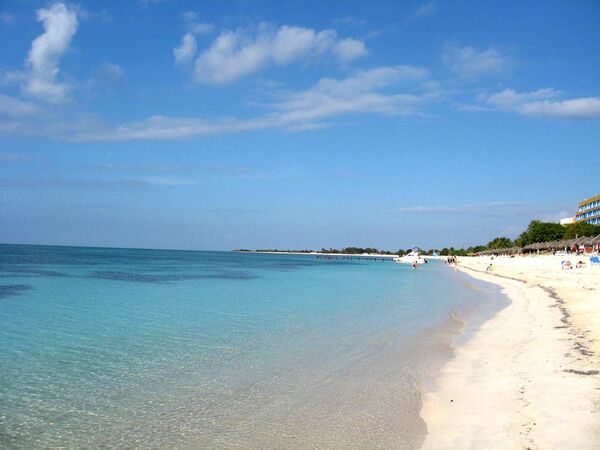 Les plages cubaines sont parfaites pour les amateurs de se bronzer au soleil ainsi que pour des touristes actifs. - Sputnik Afrique