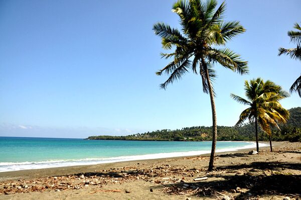 La plage Bacourano se trouve à 12 kms de la capitale, la Havane. Cette plage est très populaire parmi les Cubains. - Sputnik Afrique