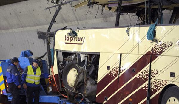 Le bus qui s'est écrasé le 13 mars en Suisse n'était pas défectueux - Sputnik Afrique