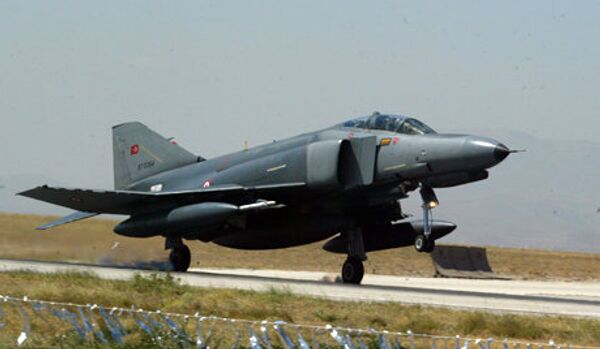 Le ministère turc des AE a démenti la découverte des débris de l'avion - Sputnik Afrique