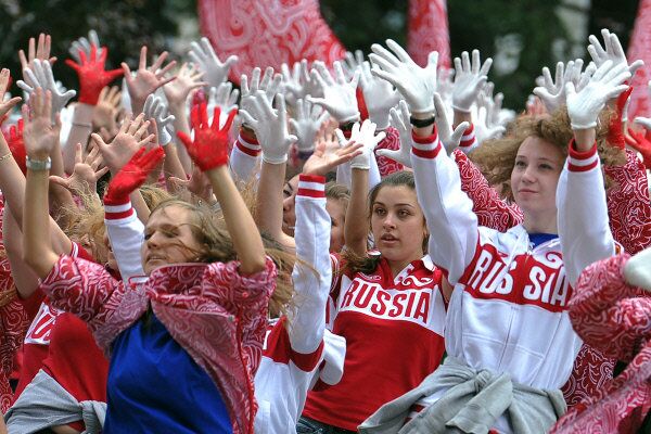 La manifestation a été ouverte par un Flash mob éclatant de grande ampleur. Le Flash mob a été organisé par des danseurs professionels et des volontaires de Moscou. - Sputnik Afrique