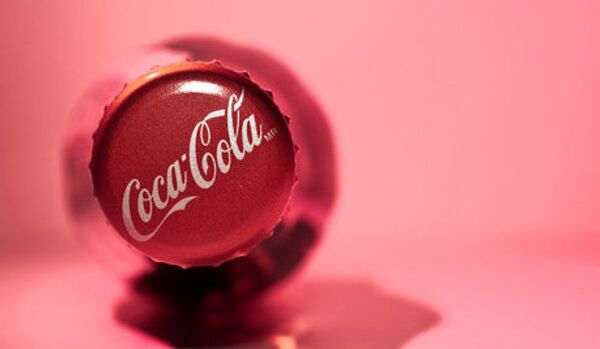 Le groupe Coca-Cola va utiliser des sacs en plastique - Sputnik Afrique