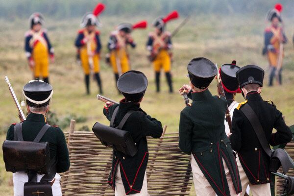 Le festival de la reconstitution historique « La Russie encore se rappelle... » a eu lieu au village de Mérévo dans l’oblast de Léningrad, dans le patrimoine familial de Major-général Lialine, héros de la Guerre de 1812. - Sputnik Afrique