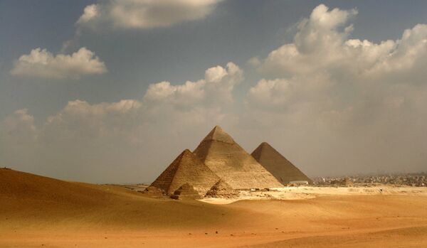 Égypte : les islamistes appellent le président à démolir les pyramides - Sputnik Afrique
