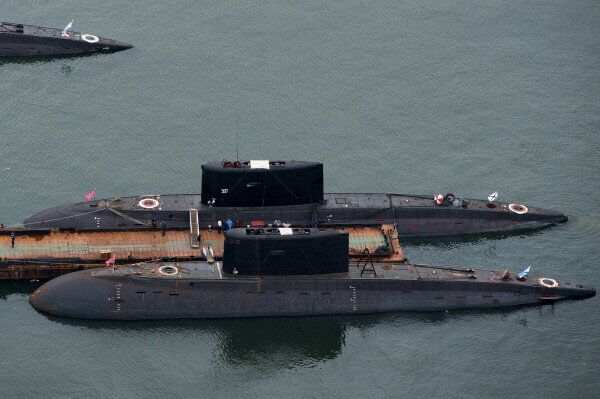 Vladivostok était au départ une base navale sur la côte russe de l’océan Pacifique. Sur la photo: les sous-marins amarrés dans le port de Vladivostok. - Sputnik Afrique