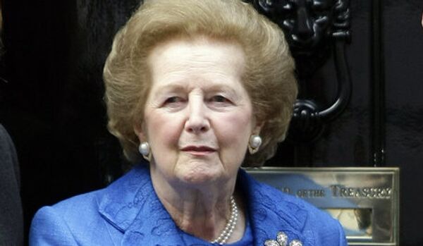 Un costume de Margaret Thatcher vendu aux enchères pour 25 000 £ - Sputnik Afrique