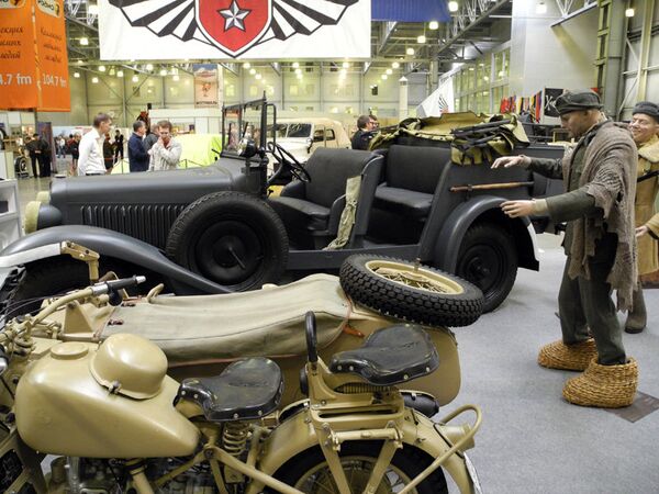 Des voitures légendaires à l'exposition Oldtimer-Gallery (Moscou) - Sputnik Afrique