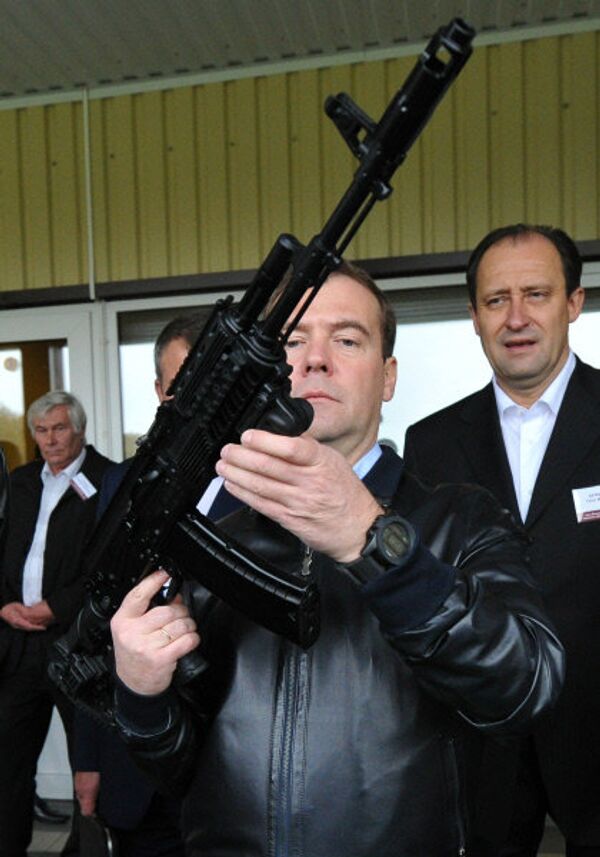 Medvedev a testé une nouvelle arme - Sputnik Afrique