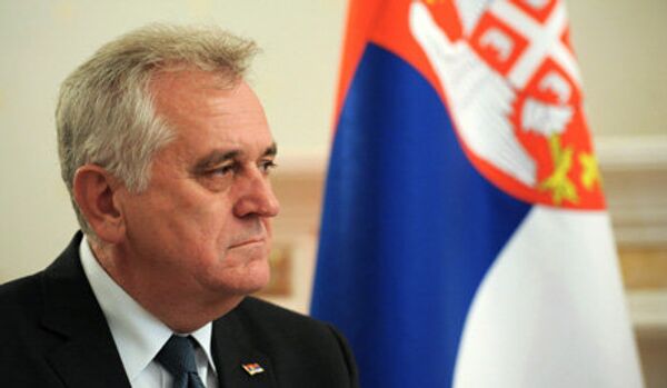 Un policier percute le cortège du président de Serbie - Sputnik Afrique