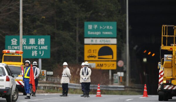 Japon : les secouristes cherchent les corps des personnes tuées dans le tunnel - Sputnik Afrique