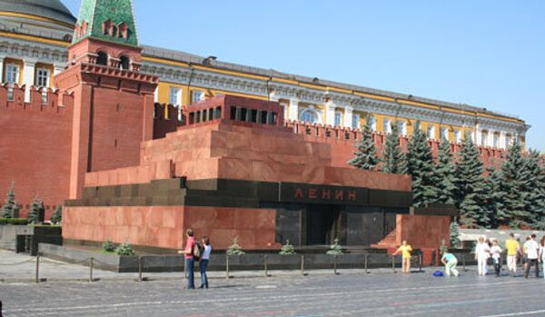 Poutine compare la dépouille de Lénine avec les reliques des saints - Sputnik Afrique