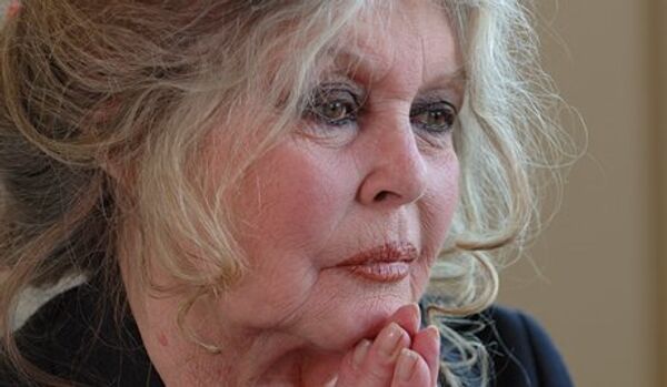 Après Depardieu, Brigitte Bardot menace de demander la nationalité russe - Sputnik Afrique