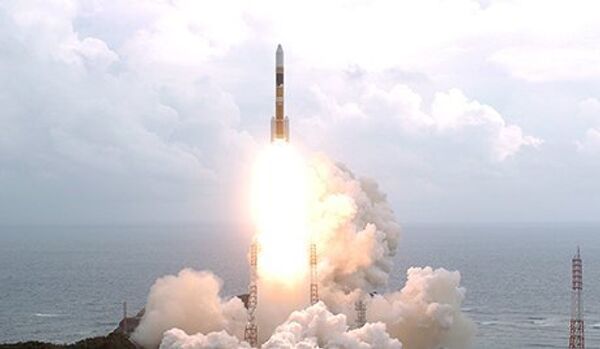 Le Japon a lancé dans l'espace deux satellites de reconnaissance - Sputnik Afrique