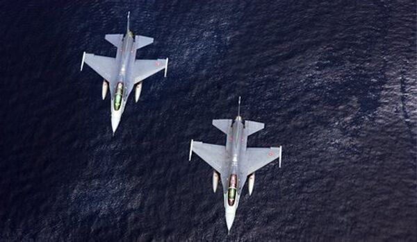 L'Egypte se dote de quatre nouveaux chasseurs F-16 - Sputnik Afrique