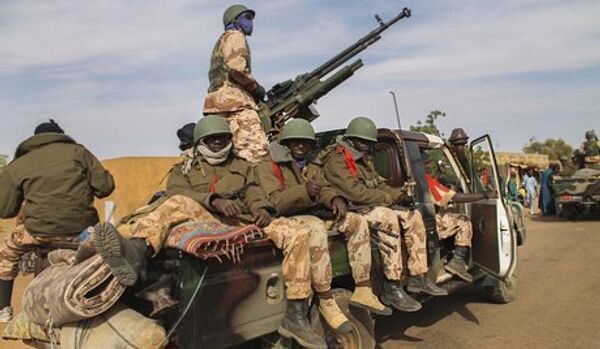 Les militaires maliens combattent les uns contre les autres - Sputnik Afrique