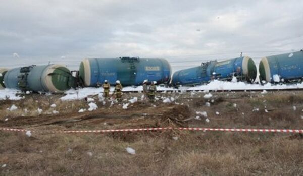 Russie : déraillement de wagons-citernes remplis d'acide sulfurique - Sputnik Afrique