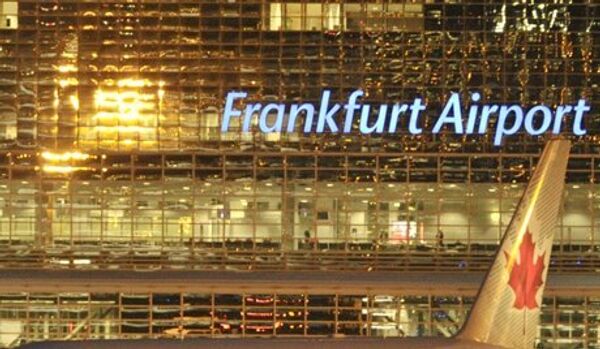 Les chutes de neige ont perturbé le trafic à l'aéroport de Francfort - Sputnik Afrique