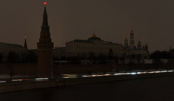 Le Kremlin de Moscou et la Place Rouge ont plongé dans l'obscurité - Sputnik Afrique