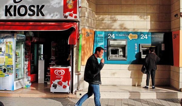 Les restrictions bancaires à Chypre seront prolongées - Sputnik Afrique
