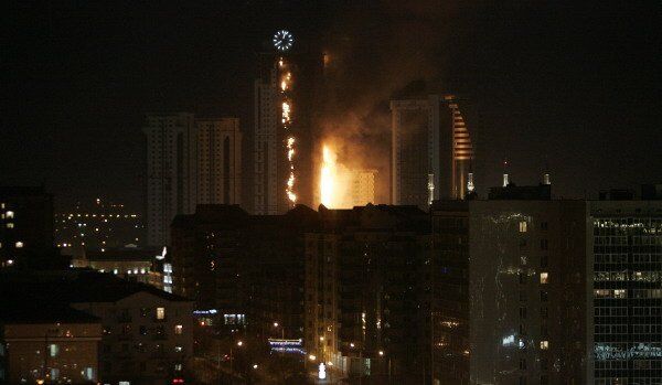 Grozny : le gratte-ciel avec l'appartement de Depardieu est en feu - Sputnik Afrique