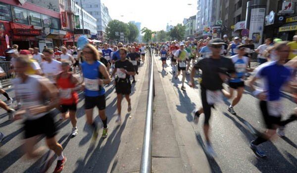 Les coureurs de marathon à Londres et Hambourg courent en soutien de Boston - Sputnik Afrique