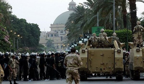 Les militaires égyptiens démentent que les partisans de Morsi étaient visés par des coups de tir - Sputnik Afrique