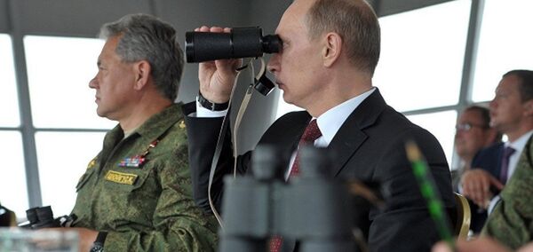 Poutine demande d'éviter les risques pendant les manoeuvres militaires - Sputnik Afrique