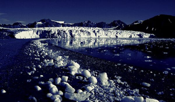 L'Arctique : un lac s’est formé en raison du temps chaud - Sputnik Afrique